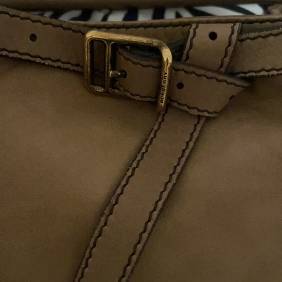 EXTREMELY RARE Burberry tan leather crossbody bag - Picture 14 of 16